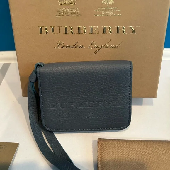 Burberry Black Leather Wallet - Picture 2 of 6